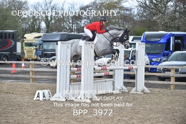 BPP_3972 - CLASS 4 Senior Newcomers/ 1.10m Open