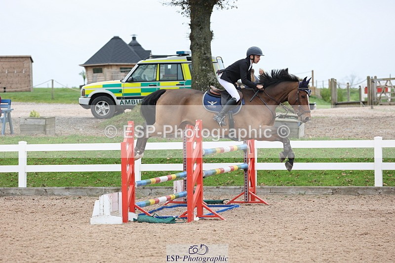 241101A-120621-01626 - FRI Cls 5 Newcomers and 1.10m Open