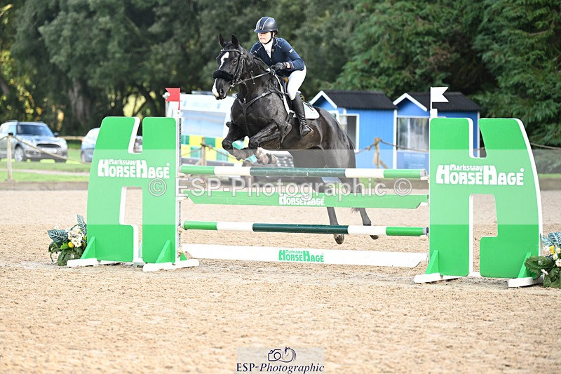 241025-100109-05266 - 128-Lottie.Turnell-TRICKLE