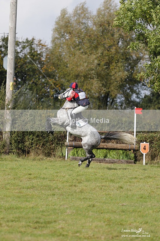  WWHT 171021 2975 - Intermediate (0.90m)  17/10/21