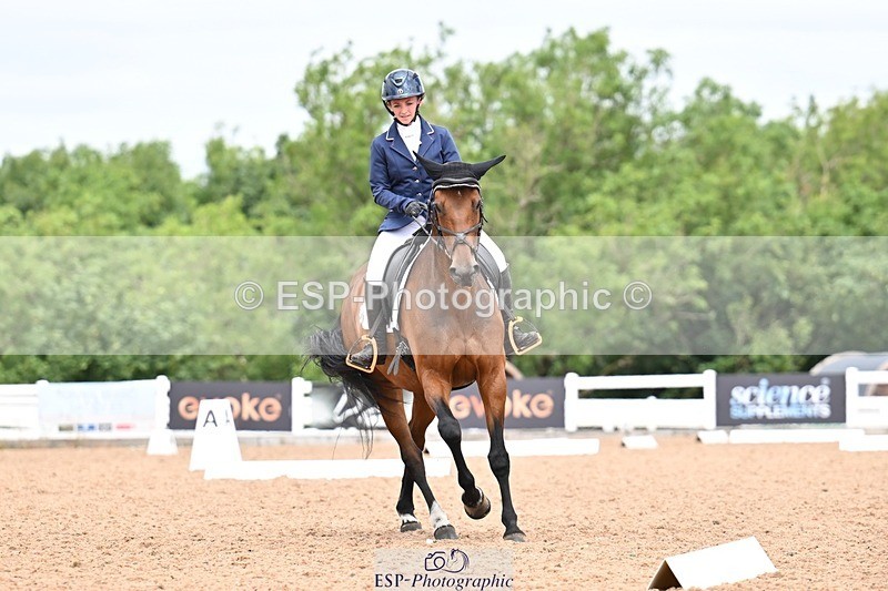 260704-124136-04642 - Cls 4D Senior Intermediate Novice 1
