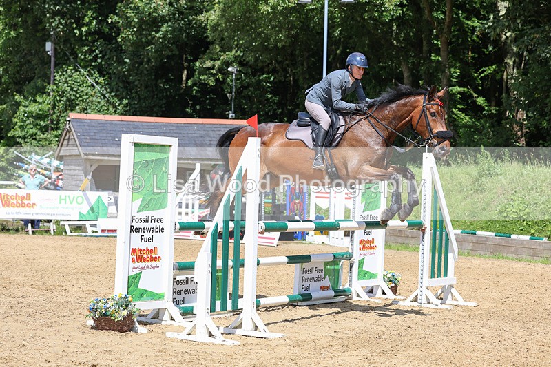 3E7A7414 - Class 8: Senior Newcomers/1.10m open