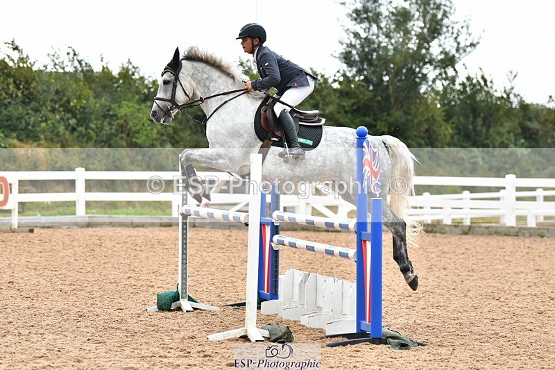 230819A-122757-00523 - Cls 26+28 Pony Foxhunter & 1.15m