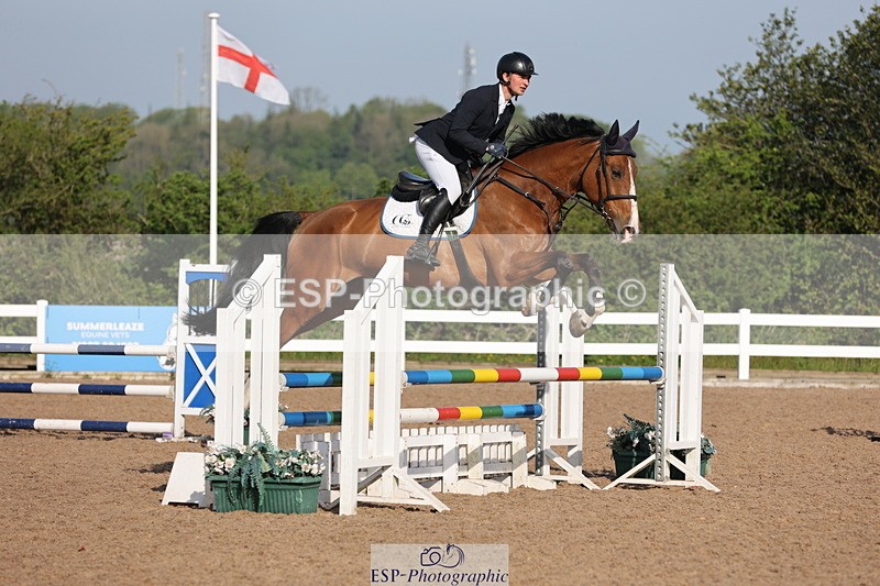 240510A-083004-04259 - Cls 13 British Novice and 90cm Open