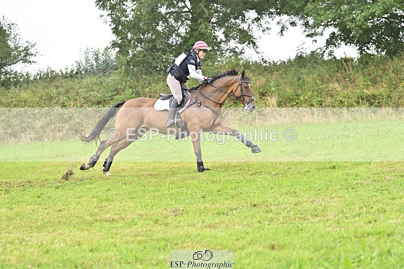 240901A-141153-09235 - 332-Zara.Head-FOURFIELDS.LOVEHEART