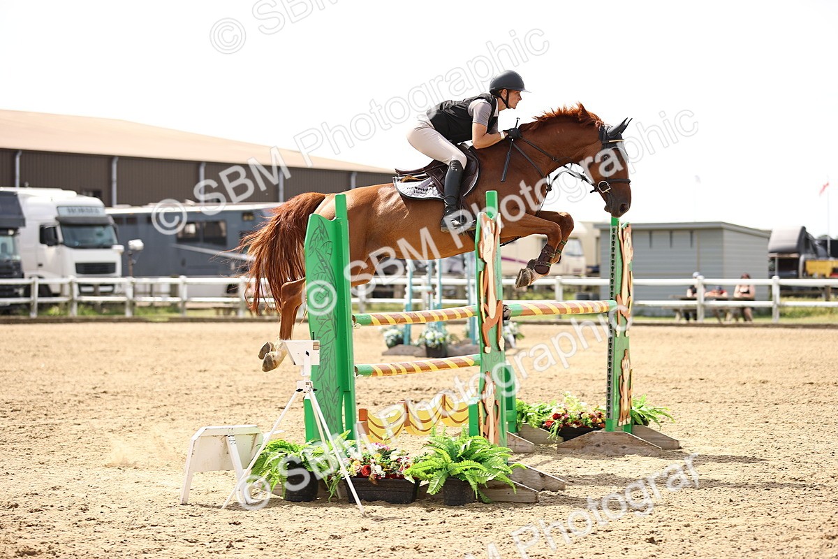 SBM_000503 - Class 15 - Redpost Equestian Senior Foxhunter - 1.20m
