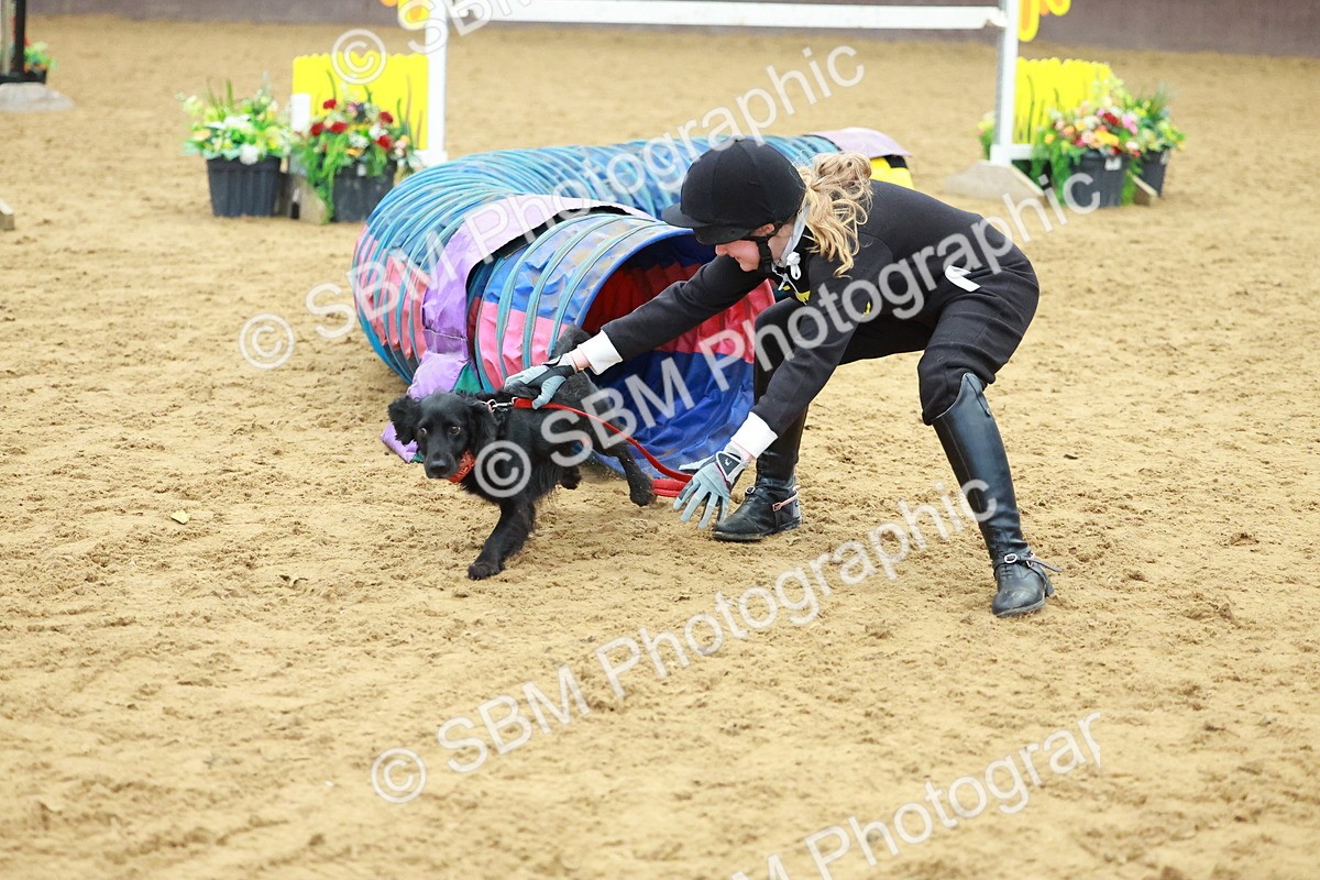 SBM_002476 - Class 3 - Horse & Hound (60cm)