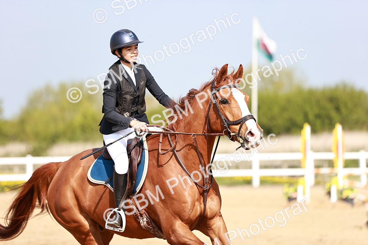  - Class 21 - Senior British Novice - 90cm