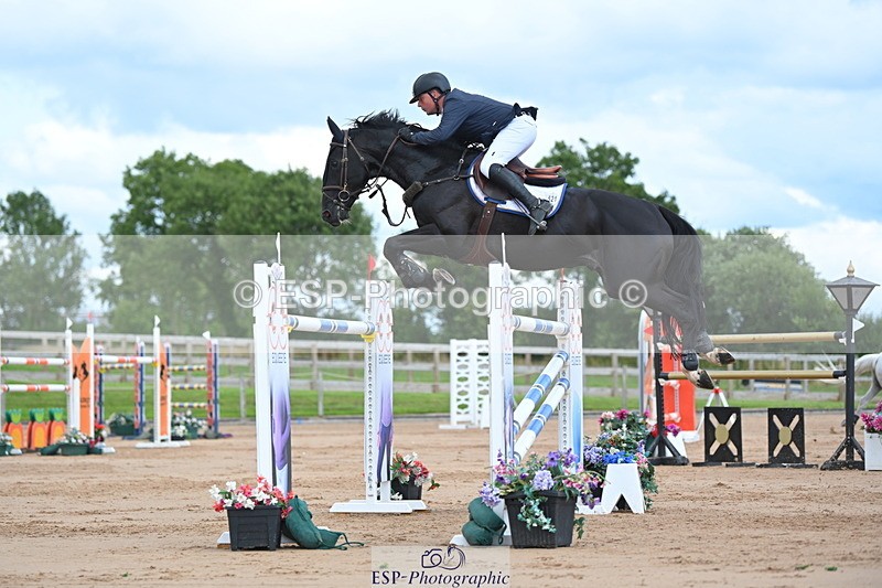 230721A-155113-07459 - Cls 10, 2 Star Big 1.45m Start to break