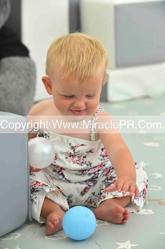 SH4_2083 - Bonny baby competition.