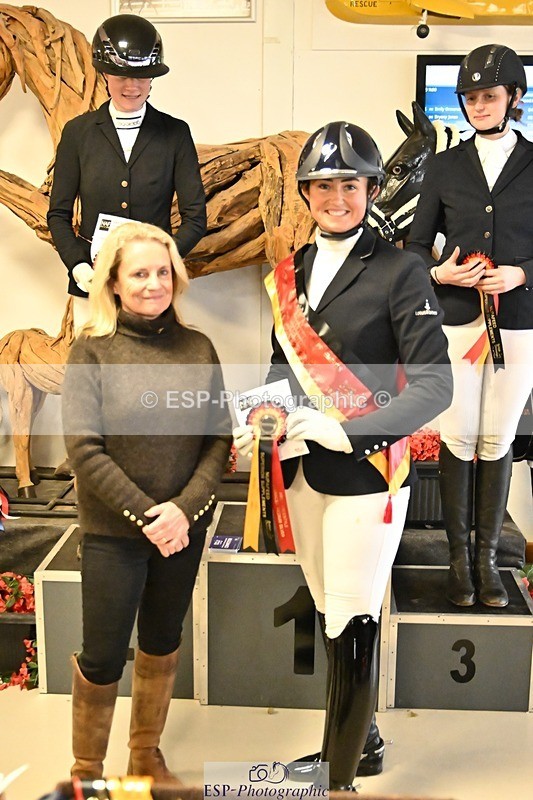 250216-125352-05517 - FS Adv Medium Silver Presentations