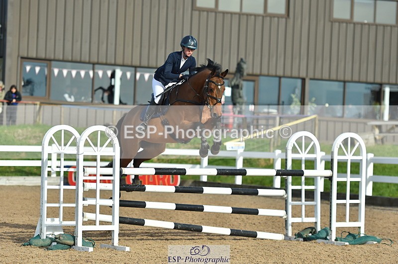 231111A-113040-01679 - Cls 11 Snr 1.05m Open