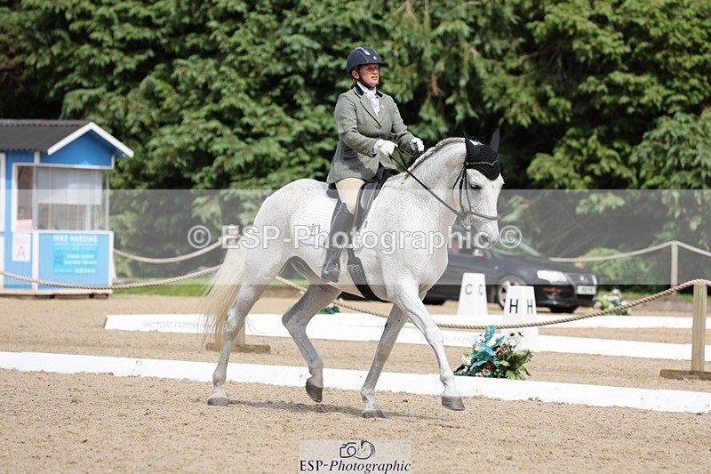 240721-150915-09628 - 192-Alison_Zuend-Il_Danubio