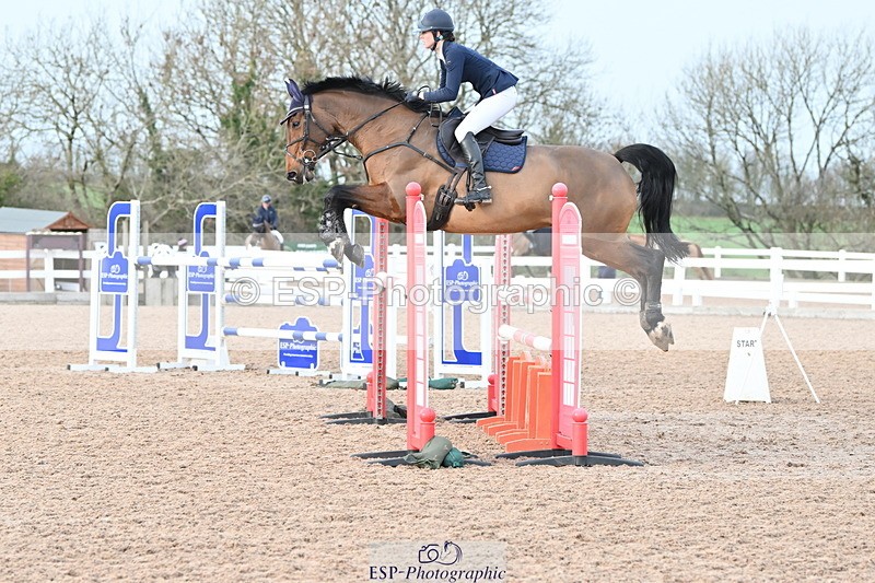 231208A-133312-00937 - Cls 6 Foxhunter & 1.20m Open
