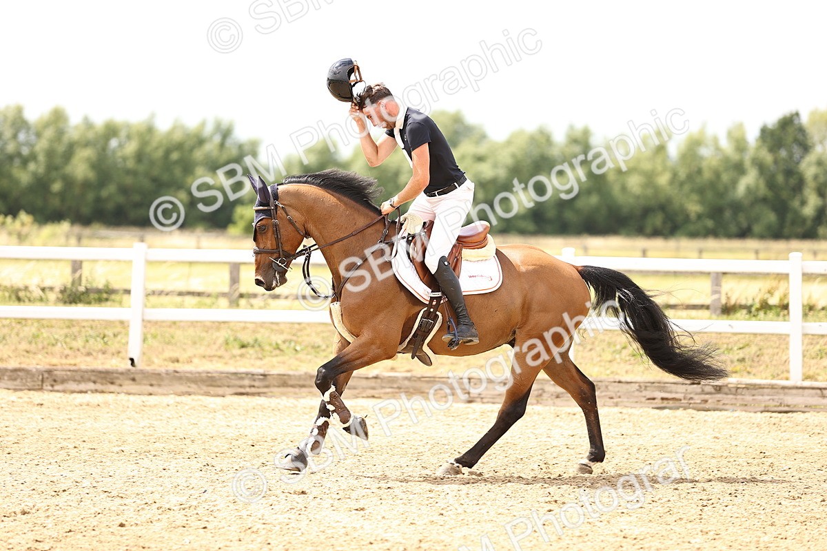 SBM_002170 - Class 16 - GFS Senior Newcomers 1.25m