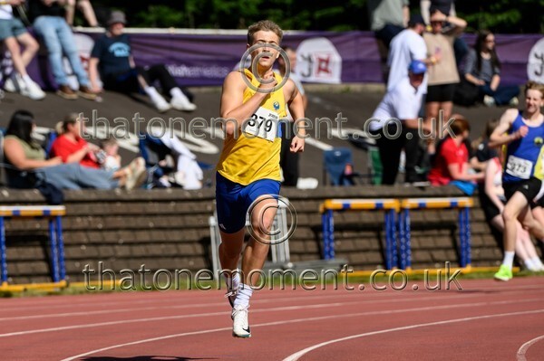Age26 SUN-921417 - Track Male Set One
