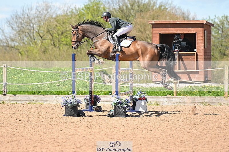 240418A-115926-02754 - Cls 5, 2 Star Medium Tour 1.35m