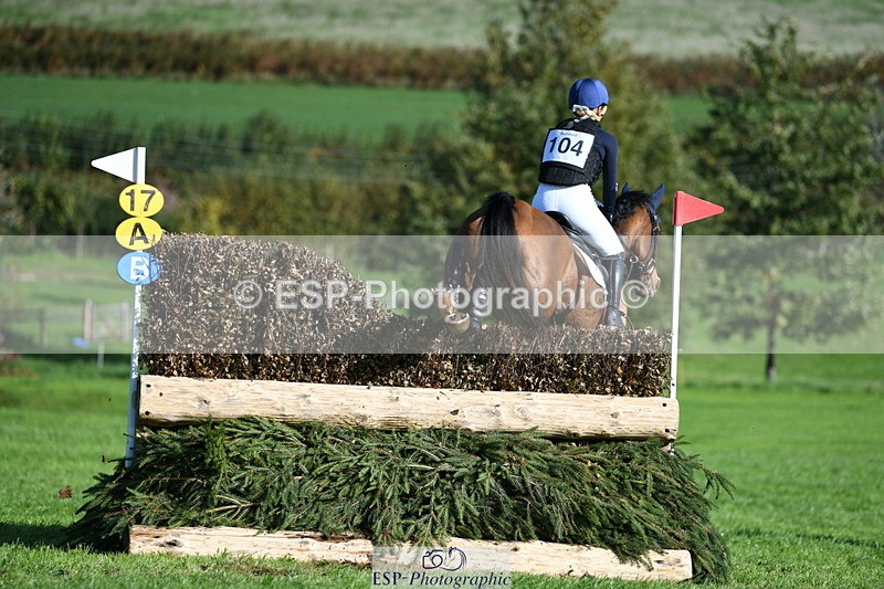 251024A-115241-09075 - B-104-Millie.Juleff