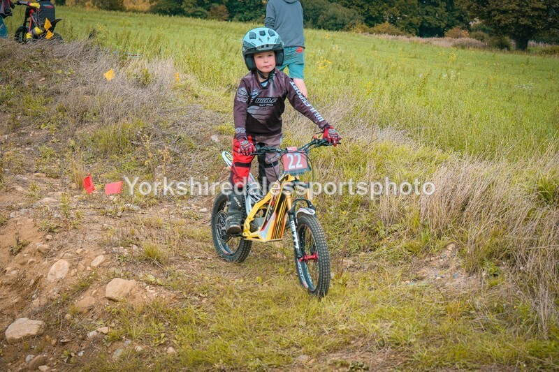 DSCF0300 - Ripon MC Trial 27/09- kids