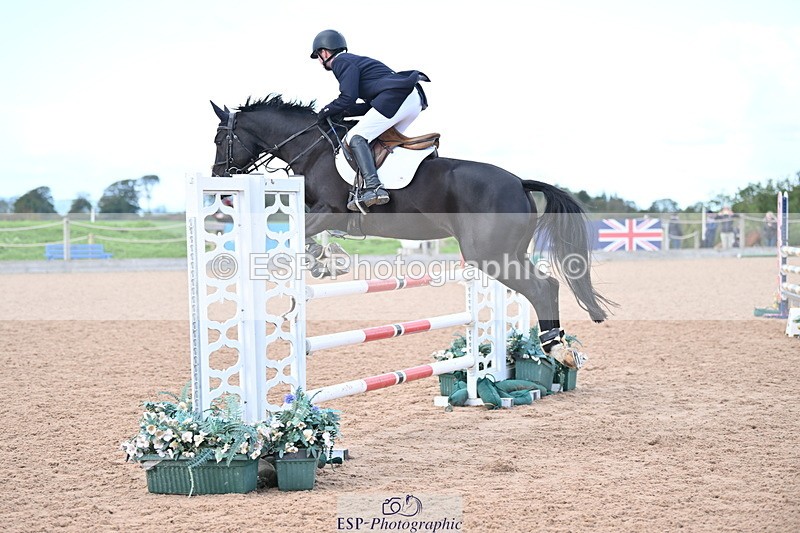 231014A-111506-04334 - Cls 18 Newcomers & 1.10m Open