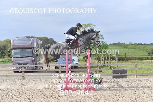 BPP_4041 - CLASS 9 - FRI - Senior Newcomers/ 1.10m Open