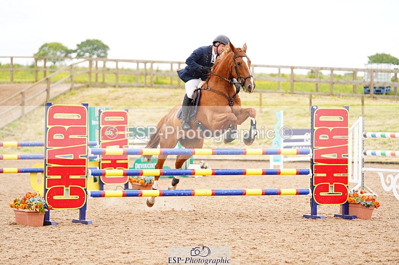 240526A-120452-07940 - Cls 26 Chard Equ 1.05m and 1.10m Grand Prix