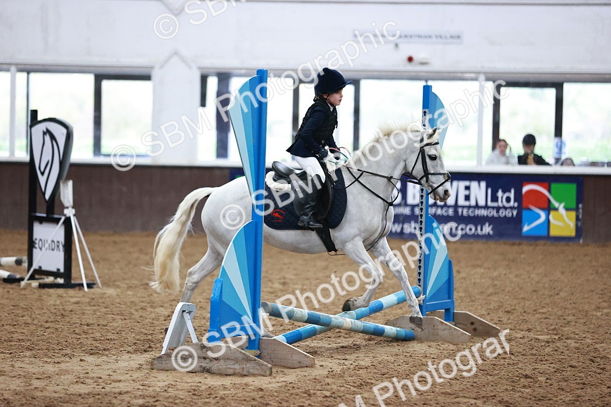 SBM_000211 - Class 1 - Cross Pole Jumping 30cm 40cm