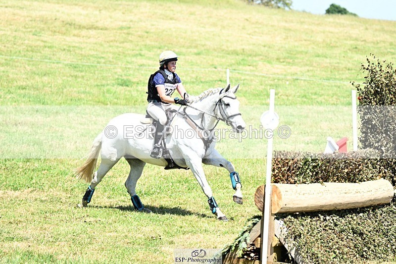 240629X-144308-4333 - 222-Kate_Jupp-CARROWNURLAUR_PRIDE