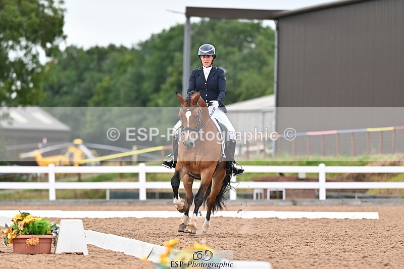 240817A-165013-10617 - 267-Jane.Hendy-Cefnbangor.Rob.Roy