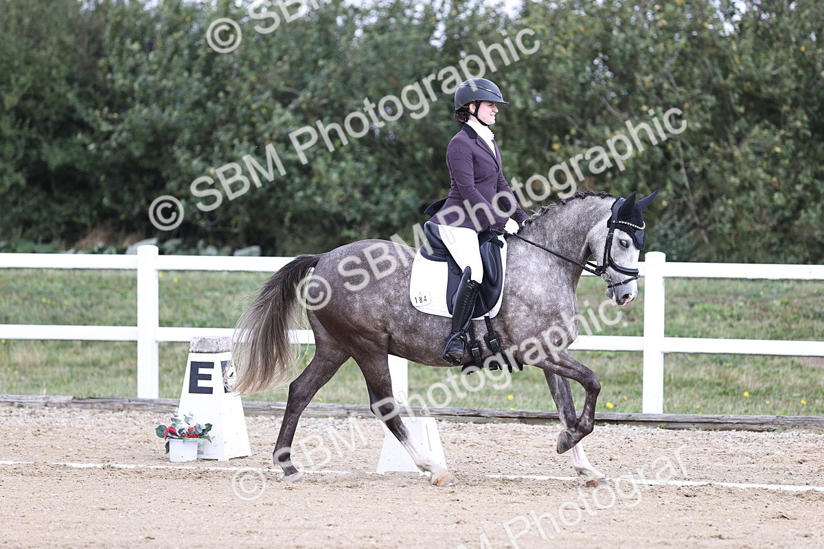 SBM_016264 - Class 14 - Novice 23 - 10.29-11.32