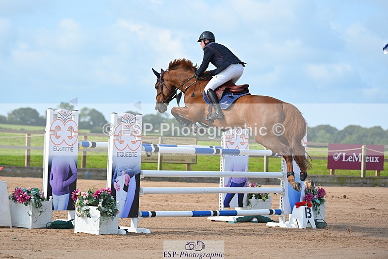 230721A-092528-04949 - Cls 2, 2 Star Small 1.30m