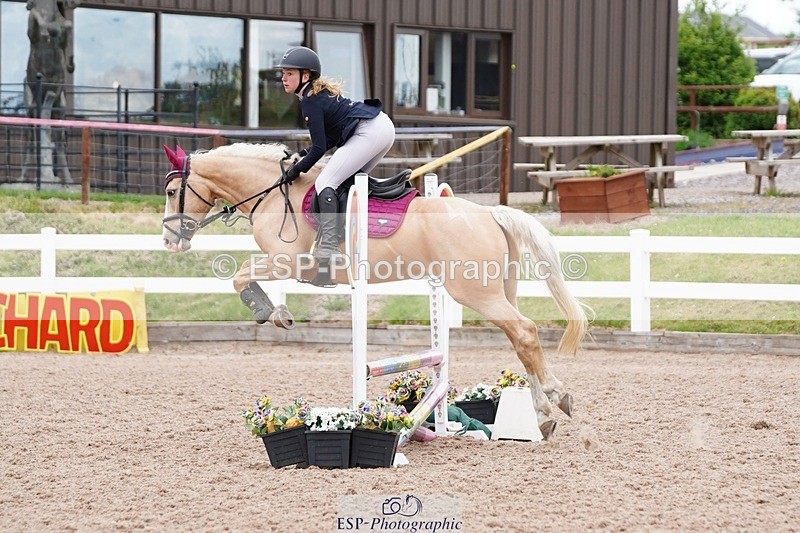 250505-125056-04400 - Cls 20+21 Club and Schools 70cm