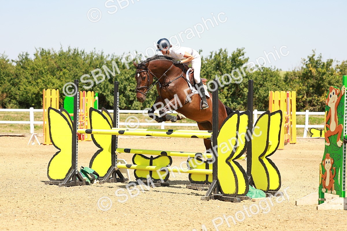 SBM_001492 - Class 4 - Senior Newcomers - 1.10m