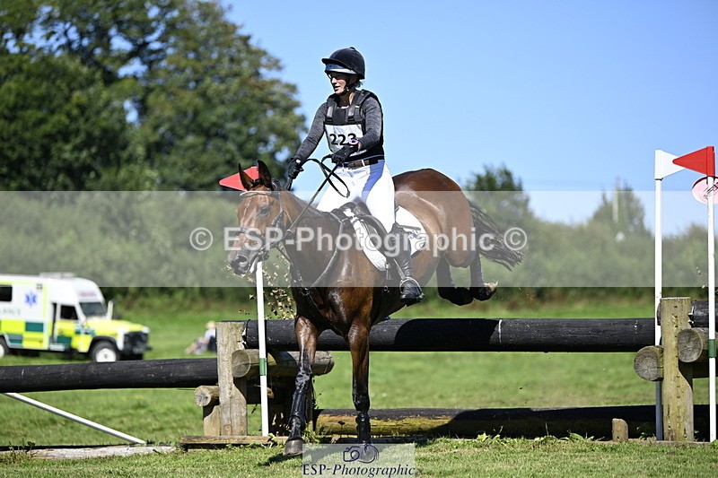 240811A-150815-05275 - 223-