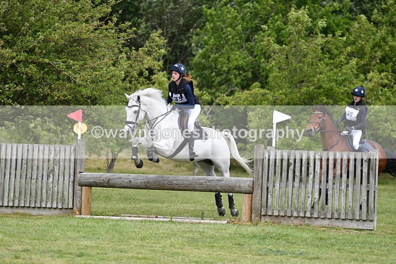 WJ5_3374 - Class 5 80cm Pairs