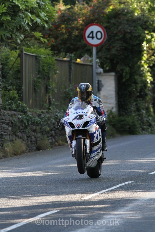 Guy Martin Suzuki / Tyco Suzuki - Friday Practice - Solos