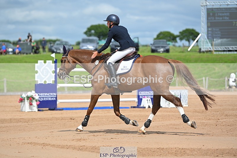 230721A-153304-07302 - Cls 10, 2 Star Big 1.45m Start to break