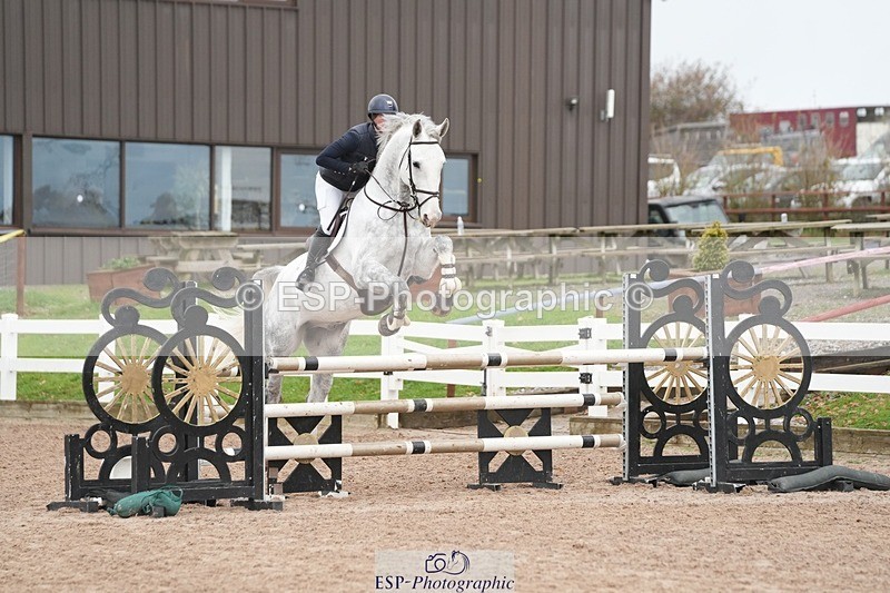 251109-102526-03369 - Cls 19 Snr 1.05m Open