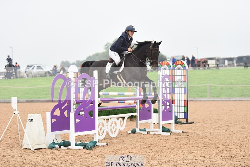 230916A-163736-05591 - Cls 19 Snr 1.10m Derby