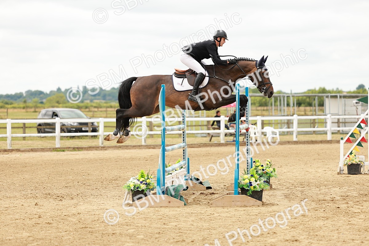 SBM_017723 - Class 21 - Senior Newcomers Championship 2d Rd