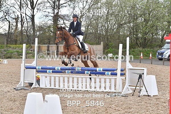 BPP_5846 - CLASS 24 SUN Senior British Novice/ 90cm Open