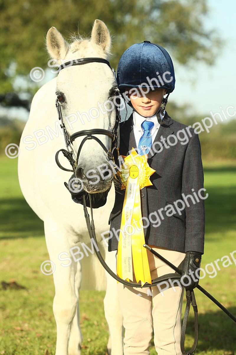 SBM_58509 - S37 - Starters In Hand Showing