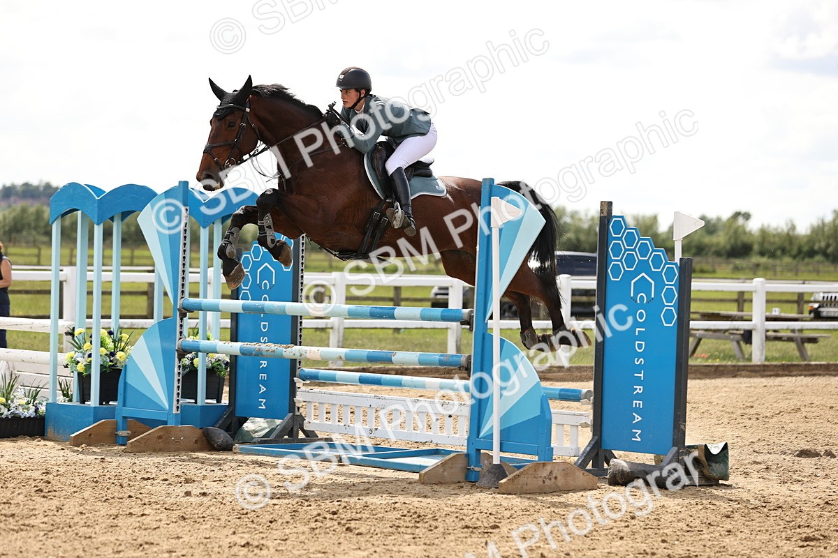 SBM_003496 - Class 11 - Senior Newcomers - 1.10m