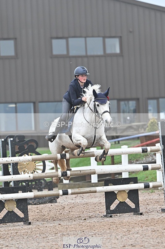 251115-130722-00886 - Cls 14+15 Junior 1.20m and 148cm