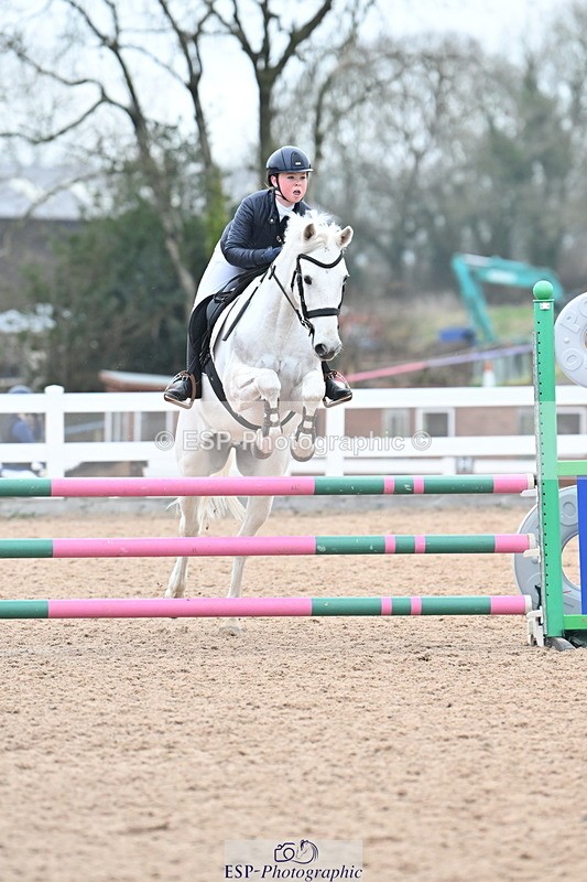 240128A-122053-00838 - Cls 4 Pony Newcomers and 1m Open