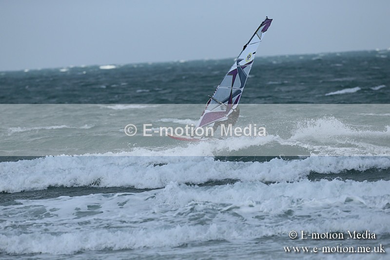 WS 020413-183 - Windsurfing