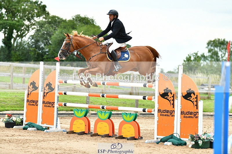 230720A-151431-03771 - Cls 9, 2 Star Big 1.40m Start to break