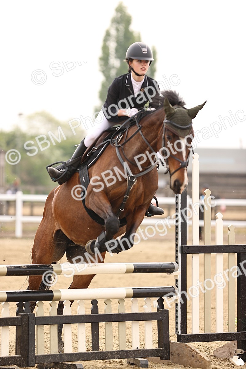  - Class 15 - Senior British novice - 90cm