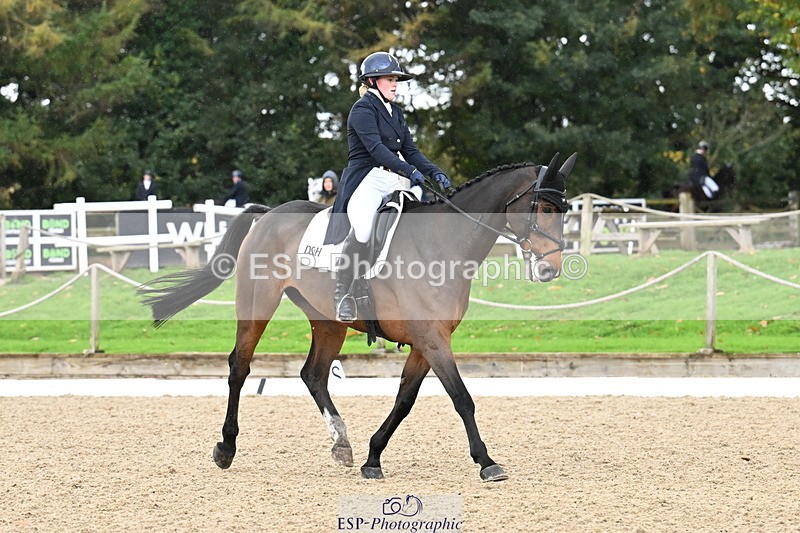 251023A-115614-02117 - B-140-Charlotte.Ward