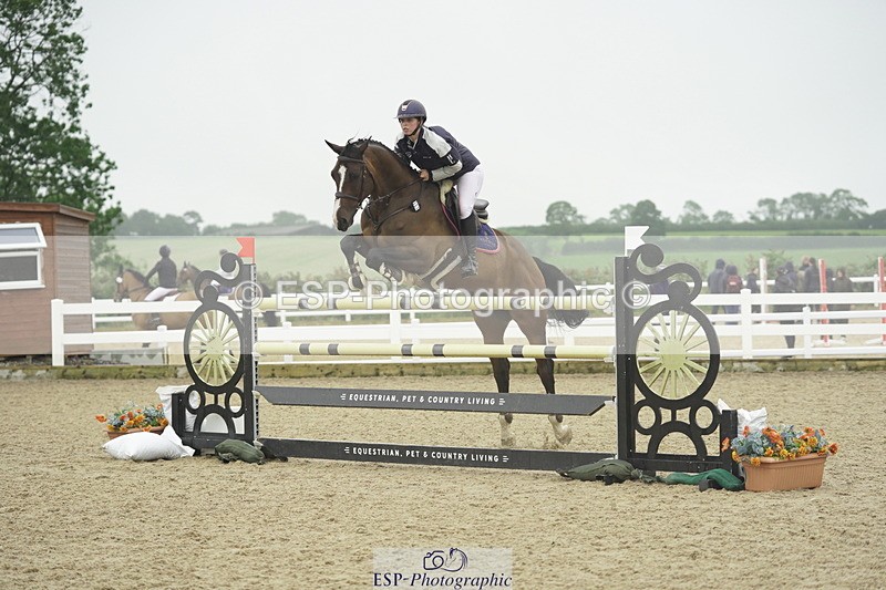 230722A-142202-09642 - Cls 23, 1 Star Gold 1.30m